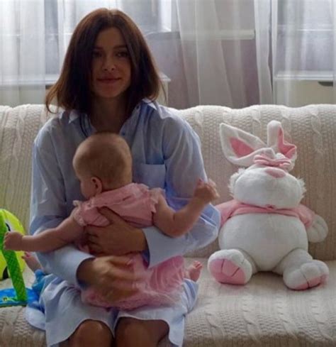 Елена Темникова опубликовала фото с дочерью