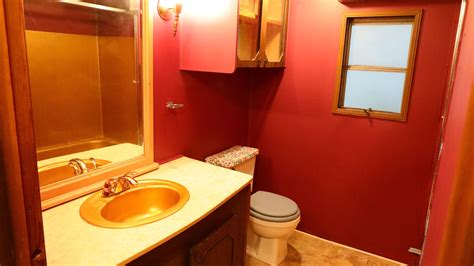 Elvis Dying In Bathroom