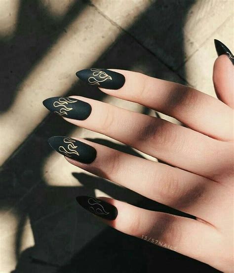 Pin by asya on manicure | Edgy nails, Pretty acrylic nails, Halloween ...