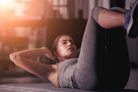 This 7 Day Ab Challenge Will Get You a Tight & Toned Tummy