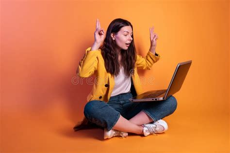 Business chat stock image. Image of woman, friendly, screen - 90081