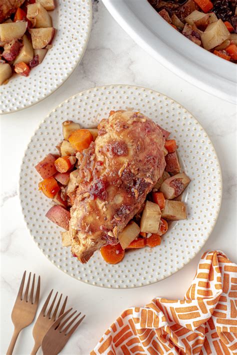 Slow Cooker Cranberry Chicken - 5 Ingredient Meal