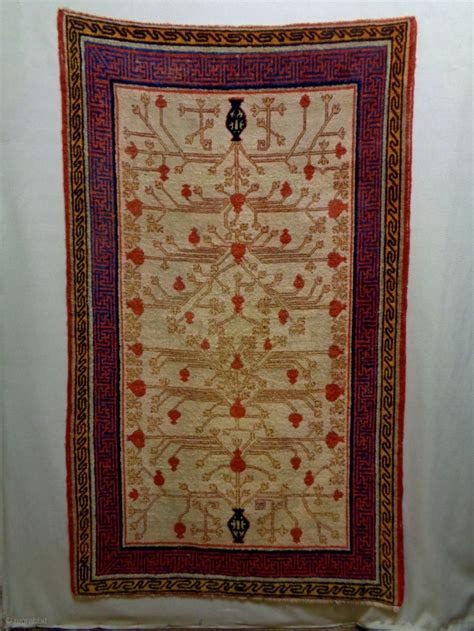 Kotan Size: 112x188cm (3.7x6.3ft) Natural colors (except the orange ...