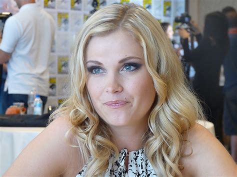 3840x2880 / 3840x2880 eliza taylor 4k beautiful wallpaper hd quality