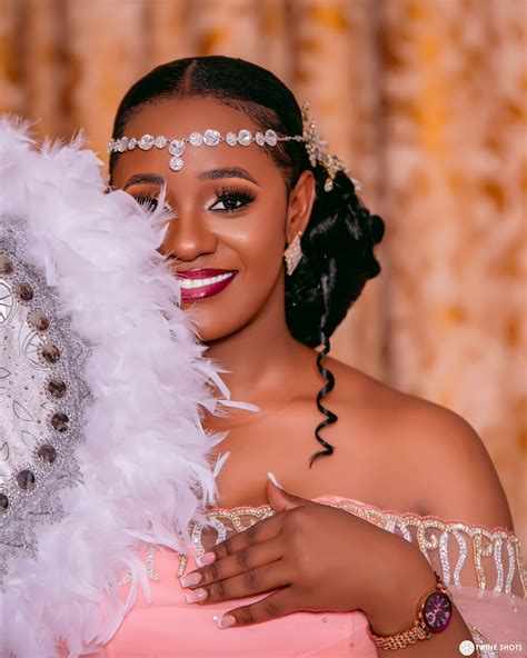 Twine_shots | From laughter to tears of joy, our photos capture the