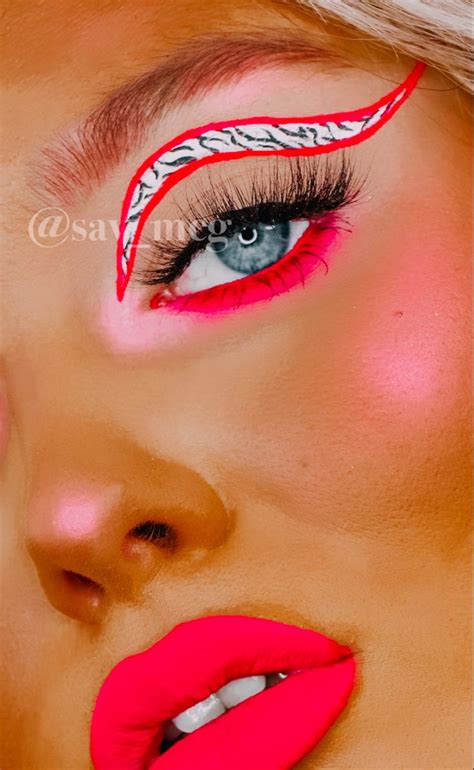 Pin by 𝘀𝗮𝘃 on main character | Creative eye makeup, Pink eye makeup ...