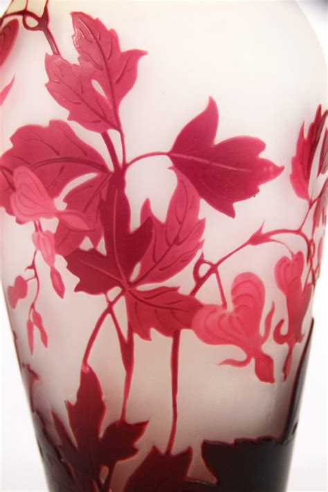 Proantic: Gallé Vase (bleeding Hearts)