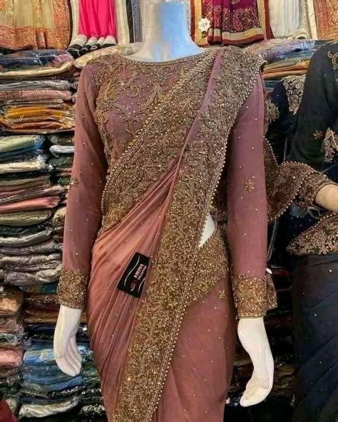 by kimkim on ♥Fashion♥ | Fashionable saree blouse designs, Fashion ...