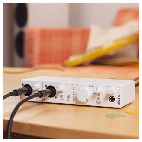 Arturia MiniFuse 2 USB Audio Interface, White at Gear4music