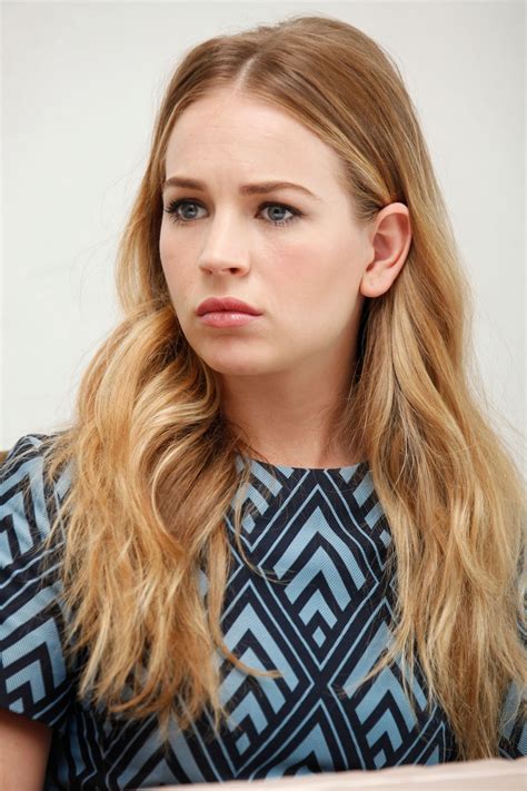 Pictures of Britt Robertson