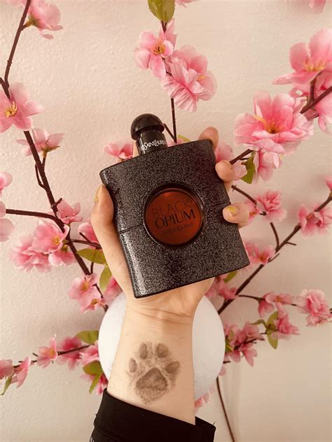 Black Opium Yves Saint Laurent аромат — аромат для женщин 2014