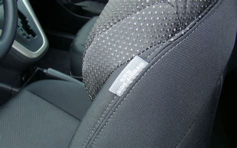 Pontiac Vibe vs. Toyota Matrix: Six of one, a half-dozen of the other ...
