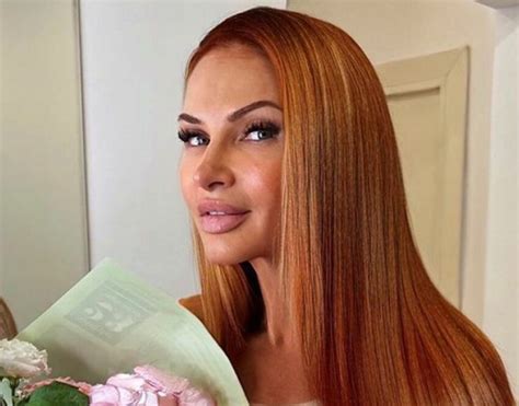 «Жутко полнят»: Бледанс показала, как утеплила свои ножки по случаю ...