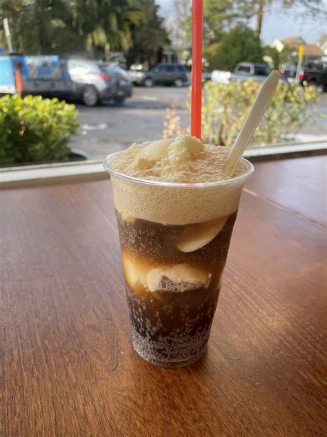 root beer float healdsburger