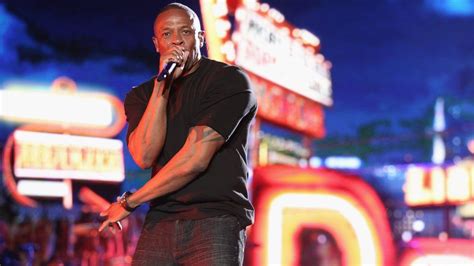 Why hip-hop listens when Dr Dre speaks - BBC Newsbeat