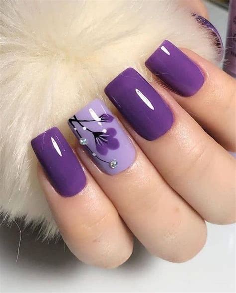 Violeta, flores | Manicura de uñas, Uñas lilas decoradas, Uñas moradas