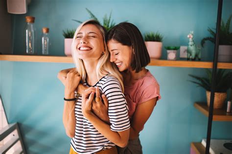 Amateur Lesbian Relationships: Are They Different Than You Expect? Image 4