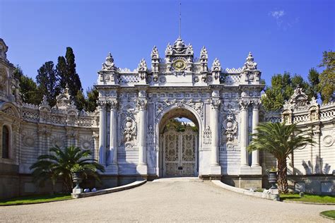 Gates, Dolmabahce Palace, Istanbul | Dolmabahçe, Dolmabahçe palace ...