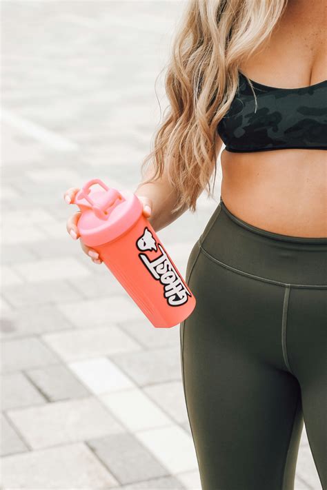 Is Your Protein Powder Safe? An Expert Weighs in on How to Avoid Heavy