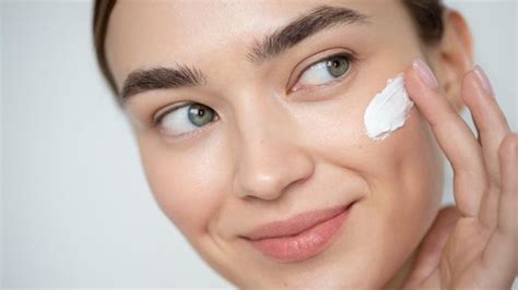 jangan sepelekan   manfaat moisturizer  baik  kulit wajah