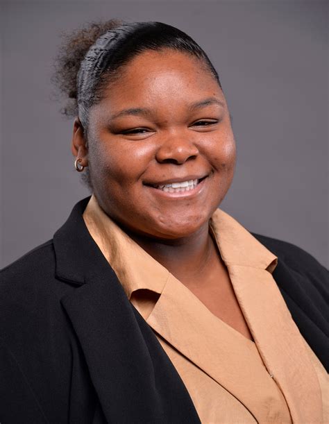 service member Kayla Lawrence headshot