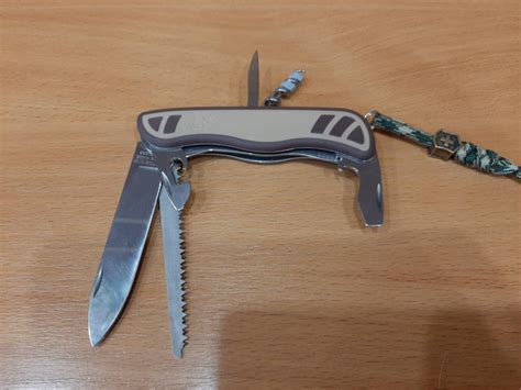 Продам victorinox forester + чехл + бусина + отвертка : Ножевая ба ...