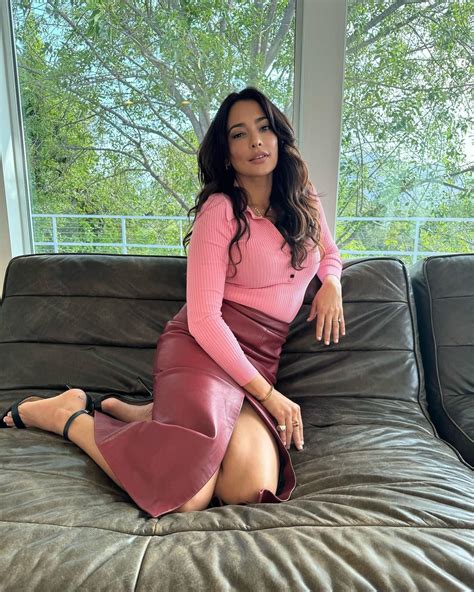 Natalie Martinez's feet