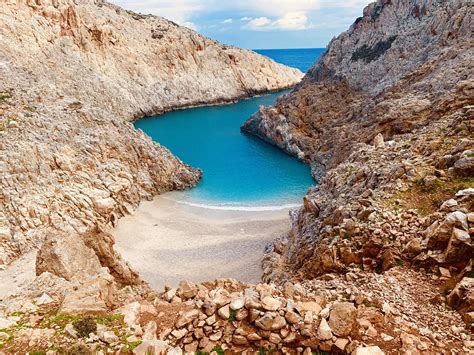 Secret Beach Crete Greece [4032x3024][OC] : r/EarthPorn