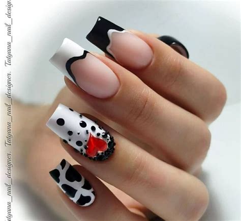 Pin by Simona Pop on UÑAS | Stylish nails, Red nails, Valentine's day nails