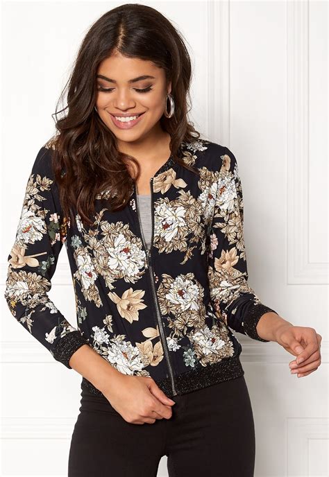 Pictures of Holly Hanna