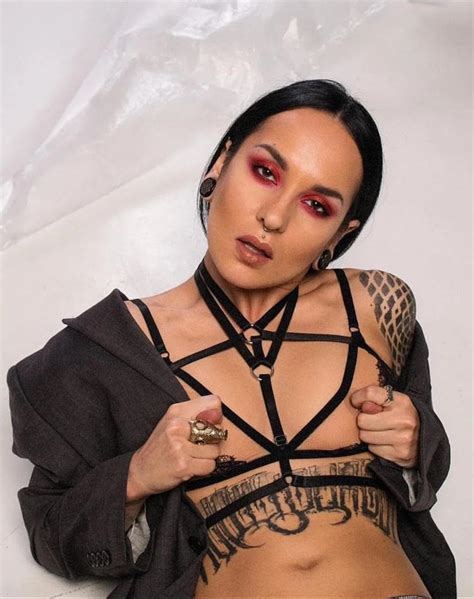 Tatiana Shmailyuk : r/Metalboners