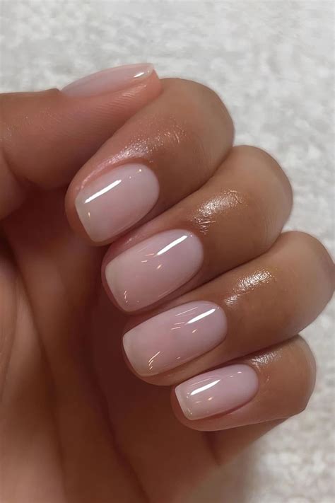 how much to tip for gel manicure