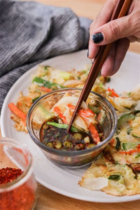 Crispy Korean Vegetable Pancake Recipe (Yachaejeon) – What Great