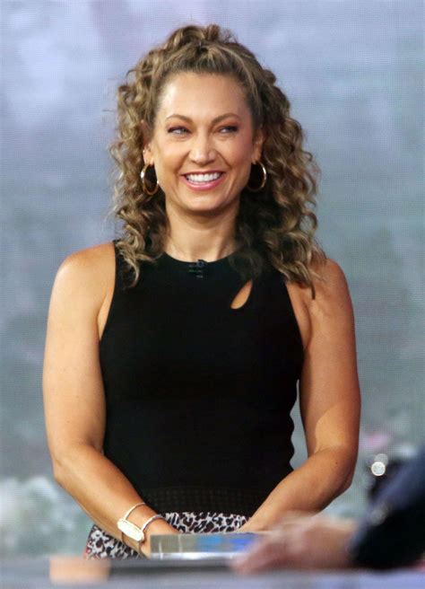 CelebMafia - Celebrity Style, Fashion, Clothes, Outfits, Photos, GIFs