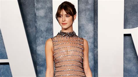 naked dress trend    full effect    roots
