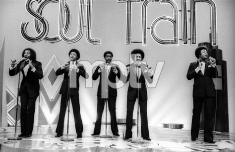 The Temptations on Soul Train (Melvin Franklin, Otis Williams, Richard ...