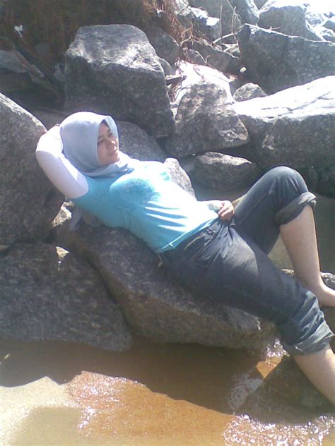 Awek Tudung Hot: Koleksi gambar awek melayu bogel 2013