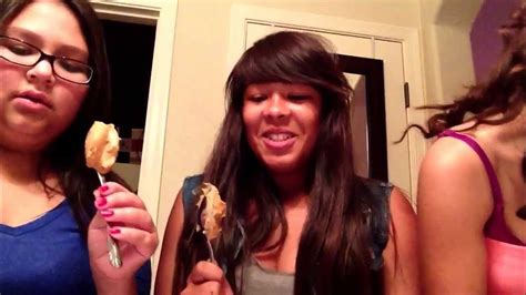 2 girls 1 cup challenge! - YouTube