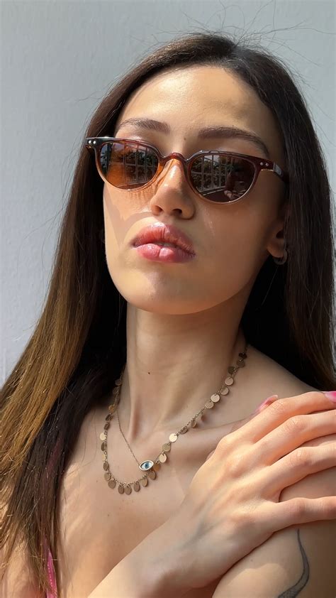 Ceyda Brown Nude Brown on Vimeo