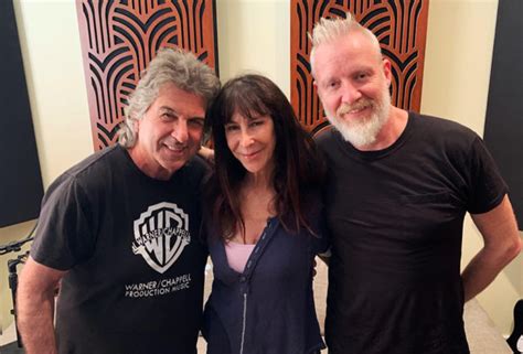 The Rise to Fame of Chris Barron: Spin Doctor Extraordinaire 3