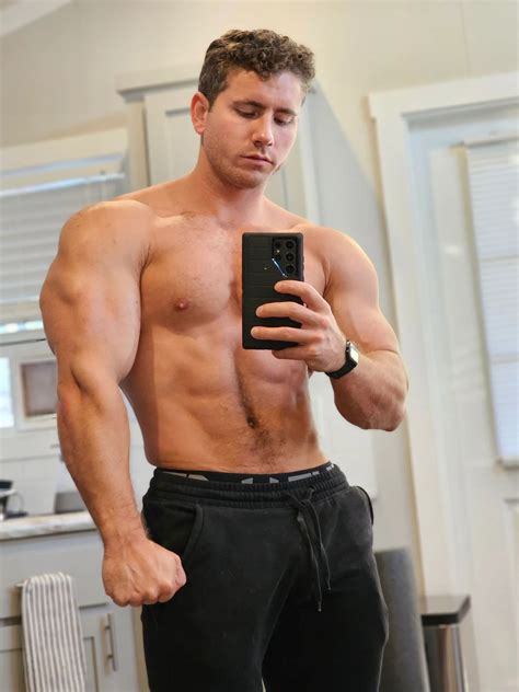 Derrick Henry (@derrickhenryfit) on Threads