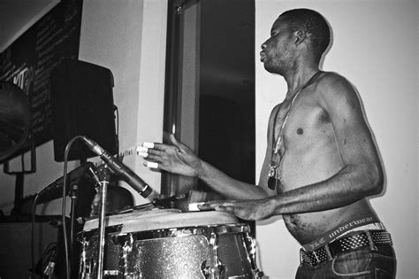 fotoschiko: Konono No.1