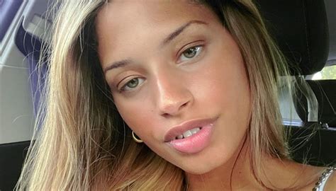 Soraia Moreira deslumbra com decote ousado: "Que mulherão"