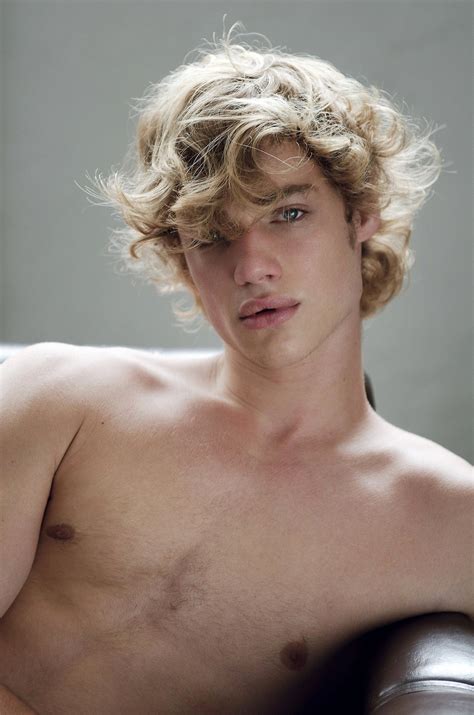 Pin by JOS DELORET on U O M O * B E L L O | Blonde guys, Cute blonde ...