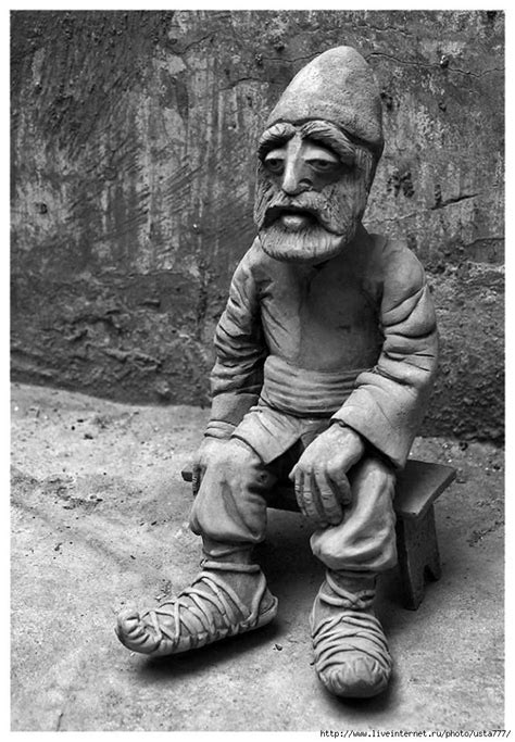 "Селянин" красная глина, высота 20см.