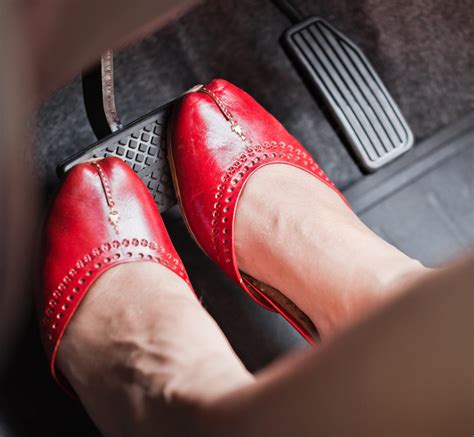 Is Your Sexual Foot on the Accelerator or Brake? - Mating Straight Talk
