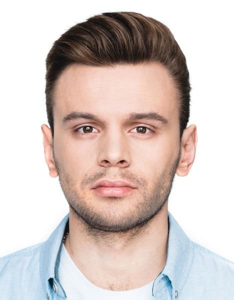 Выберите лицо, которое наиболее вам симпатично, и узнаете о себе много ...