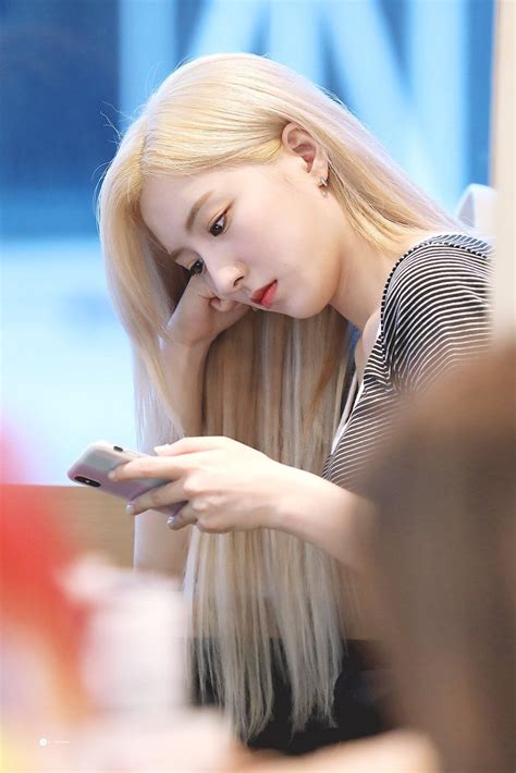 Nayeon Bias Wrecker | Cosmic girls, Kpop girls, Kpop girl groups