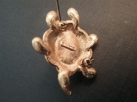 Monet turtle brooch | Collectors Weekly