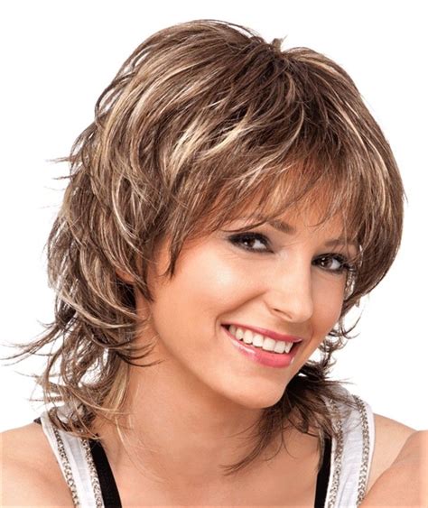 Pin by ЛИДА on Kleider | Medium length hair cuts, Medium hair cuts ...